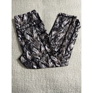 Constantly Varied Gear Squats Approved Women's Yoga Capri SM Snakeskin Mobwife